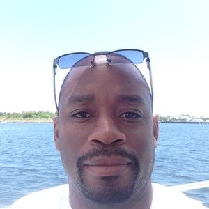 Meet your Posher, Derrick